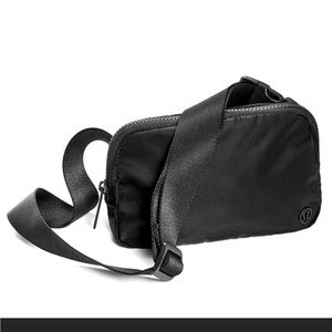 NWT Lululemon athletica everywhere belt bag
